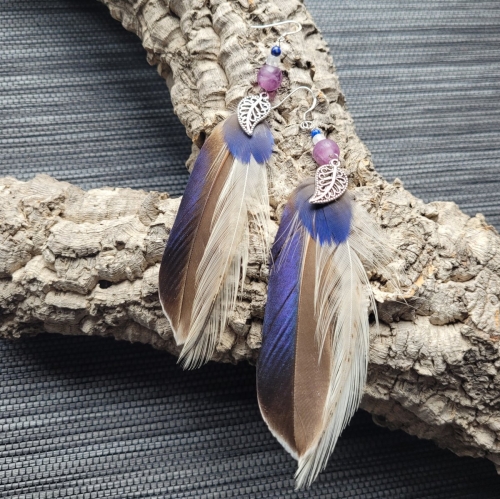 paire de boucles d'oreille plumes bleu et violet